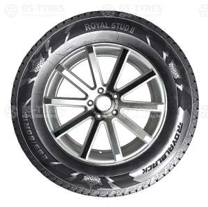 Royal Black Stud II 235/45 R18 98T